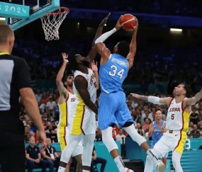 PG-字母哥在澳大利亚队比赛中连败，精彩发挥引发热议！的简单介绍