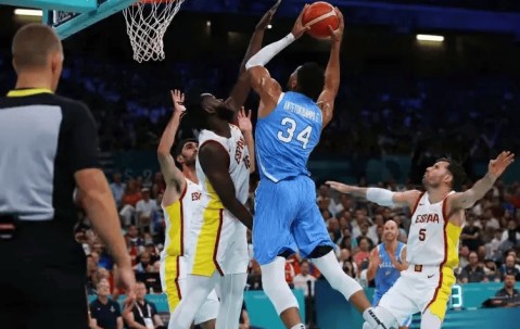 PG-字母哥在澳大利亚队比赛中连败，精彩发挥引发热议！的简单介绍