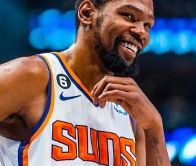 PG-杜兰特连续二十场比赛得分超过势不可挡，TL挑战极限！的简单介绍